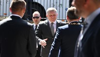 Vláda rokovala pri Košiciach. Nechýbali ostreľovači aj protestujúci