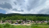 Na východe je nestabilný svah. Presťahovať sa musí všetkých 550 ľudí, varujú geológovia (FOTO)