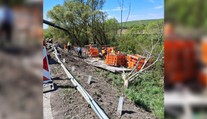 FOTO: Katastrofa na východe Slovenska. Prevrátil sa kamión s tisíckami kurčiat