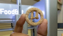 Budeme vo vesmíre jesť plasty? Nový objav mení odpad na výživnú bombu