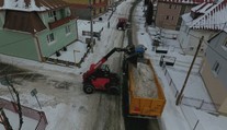 Cestu do podtatranskej obce už roky zachraňuje fréza. Domáci sú však na veternú zimu zvyknutí