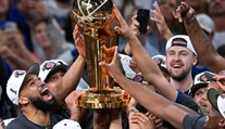 Senzácia je dokonaná! Basketbalisti NY Knicks oslavujú titul po 53 rokoch