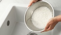 Má sa ryža preplachovať? Rozhoduje druh aj spôsob varenia