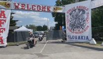 Hells Angels sa dostali do potýčky so Slovákmi. Pre zraneného muža prišla sanitka