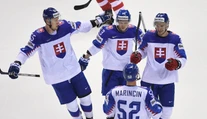 Slováci zdolali Dánov až po nájazdoch, ten víťazný symbolicky premenil lúčiaci sa Laco Nagy