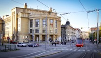 Na dištančné vyučovanie prechádza 32-tisíc študentov v Bratislave, pridávajú sa aj iné mestá