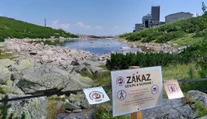 Tatry pritvrdzujú voči kúpaniu sa v plesách. Kontroly budú denné, pokuty tisícové