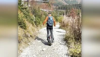 VIDEO: Kým neuvidíte, neuveríte. Do Tatier sa vybral nezvyčajným spôsobom, ostatní sa mu museli uhýbať