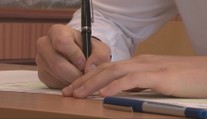 Maturantov čakajú písomné skúšky. Pri písaní slohu musia myslieť na dôležitú novinku