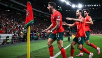 Ronaldo sa z bieleho bodu mýlil, Portugalcov spasil v nadstavení Neves. Turci zničili Bulharsko