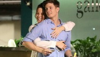 Kate Beckinsale sa nevie odtrhnúť od zajačika. Je len o dva roky starší od jej dcéry