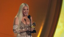 FOTO+VIDEO: Grammy sú rozdané. Cenu za najlepší album získala Beyoncé, najlepšiu skladbu mal Kendrick Lamar