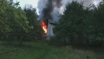 V obci Skalité horel rodinný dom. Štyrom ľuďom pomohol zachrániť si holý život sused