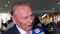 Prezidentskú penziu si užíva prácou. Rudolf Schuster natočil film, ukázal nám zábery zo súkromného archívu