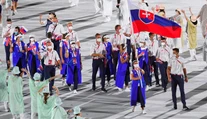 FOTO + VIDEO: Cisár Naruhito slávnostne otvoril olympiádu v Tokiu, oheň zapálila Osaková