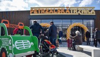 Otvorili novú tržnicu v Petržalke: Pozrite sa, ako to v nej vyzerá