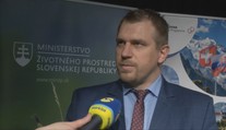 Vrtuľník, štvorkolka, či nabúrané terénne auto. V prípadoch otca a syna Kuffovcov chýbajú vysvetlenia