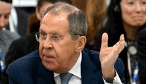 Lavrov sa prvýkrát od začiatku invázie ukázal na pôde EÚ. Politici zo šiestich krajín na protest opustili sálu