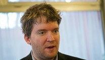 Ravasz chce lepšiu finančnú gramotnosť Rómov a rómske deti na stredných školách