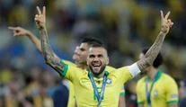 Brazílsku legendu možno po vyše roku pustia z basy. Stačí, ak splní dve podmienky