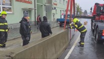 Miestni obviňujú vojakov, no úrady však odhalili, čo skutočne spustilo ničivú povodeň v Sliači