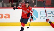 Boston siahal na dokonalý obrat, no Washington uspel v predĺžení. Dvaja Slováci putujú do AHL