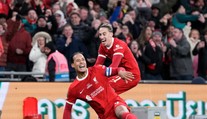 VIDEO: Liverpool oslavuje rekordný titul. Drámu na Wembley rozhodol v predĺžení Van Dijk