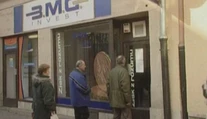Odškodnia ich po 17 rokoch. Veriteľom BMG vyplatia časť peňazí