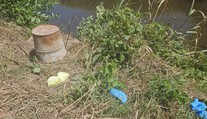 FOTO: Pri tragédii na Gemeri zahynuli otec so synom. Zabila ich elektrina, keď chceli poliať záhradu