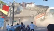VIDEO: Exotickú destináciu zasiahlo silné zemetrasenie. Obrovská budova spadla ako nič