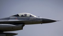 Kyjev stráži medzinárodná letka. Stíhačky F-16 pilotované veteránmi z Holandska a USA zohrávajú kľúčovú úlohu