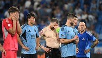 Radosť cez slzy? Slovan stihol pred vypadnutím zarobiť fanúšikovi poriadny balík