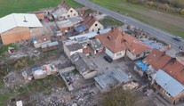 Rodičia majú strach o deti: Dve dievčatá napadli cestou zo školy chlapci z osady v Kozárovciach