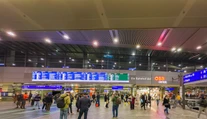 Vozičkárka namiesto Bratislavy skončila vo Viedni. Rakúske železnice priznali chybu