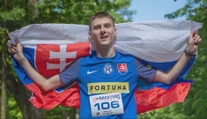 V horúčavách behá celé hodiny, na trať vyráža aj bez spánku. Marijan má veľký cieľ