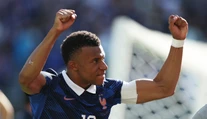 Francúzi vstúpili do šampionátu úspešne. Mbappé sa zapísal do histórie