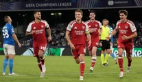 Lobotkov Neapol podľahol Arsenalu, Hanckove Atlético padlo na Anfielde. Zo Slovákov v Lige majstrov víťazne len Sauer