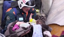VIDEO: Z trosiek po výbuchu plynu na Urale vytiahli živé bábätko