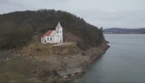 Pamiatku menia na nepoznanie. Symbol obce, ktorá musela ustúpiť vodám Domaše, sa dočkal rekonštrukcie