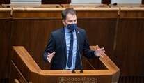 Nový príspevok: Matovič chce k 500-eurovým poukážkam za očkovanie, pridať 100 eur na energie