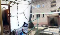 FOTO: Výbuch rozmetal byt v Krupine, popáleného muža bral vrtuľník. Vieme, čo malo byť príčinou