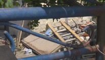 Po dome im behajú šváby, pre smrad nemôžu vetrať. Rodina zo Sklabinej je s nervami na konci