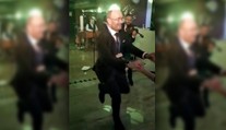 VIDEO: Známy infektológ porušil pravidlá. P. Jarčuška sa zabával v červenom okrese bez respirátora