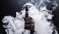Európa má prvú obeť e-cigariet. Vaping sa stal osudným 18-ročnému Belgičanovi