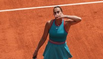 Roland Garros: Semifinále prinesie stret bývalej a súčasnej svetovej jednotky. Sabalenková mala pomalší rozbeh