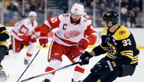 NHL Detroit vyhral v Chicagu 4:0, Tatar nebodoval