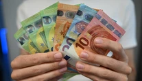 Slovákom prišli nižšie výplaty. Stratili sme desiatky eur, takto to vyzerá na účtoch (TABUĽKA)