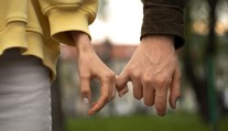 Romantické vzťahy poznačené minulosťou: Vzťah s otcom nás ovplyvňuje viac, než si myslíme