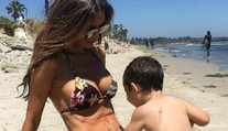 Modelka ukázala, ako si udržiava tehličky na bruchu v 6. mesiaci tehotenstva