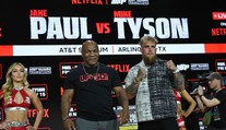 Legenda sa vracia do ringu. Mike Tyson nastúpi tento týždeň proti internetovej hviezde